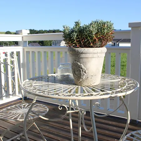 Rosenhill Bed & Breakfast 4*