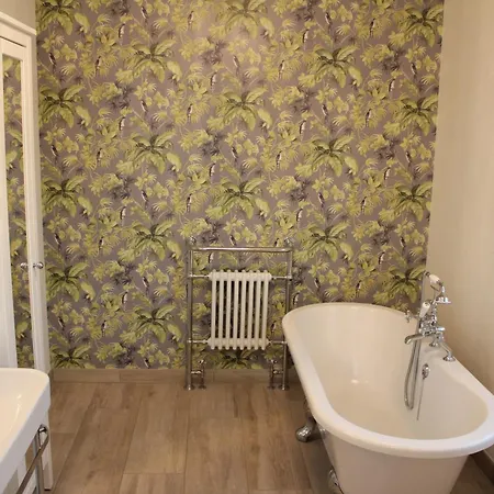 Rosenhill תאלפאנג