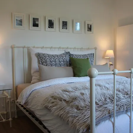 לינה וארוחת בוקר Rosenhill