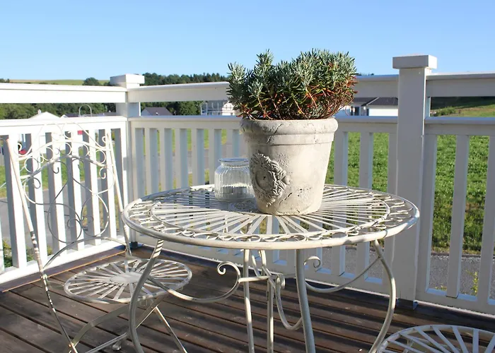 Rosenhill Bed & Breakfast 4*