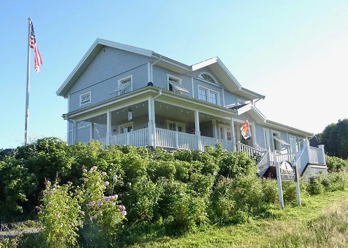 Rosenhill Bed & Breakfast 4*